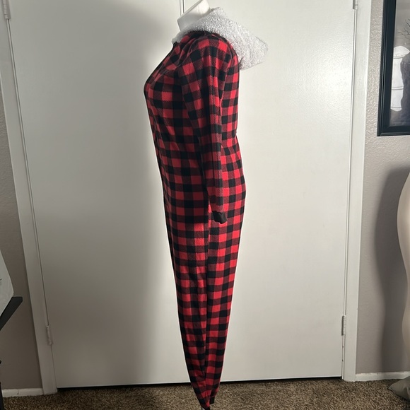 Saint Eve Thermal Pajamas - Picture 2 of 5